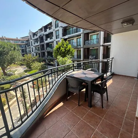 Apartment Rose Gardens 10 *